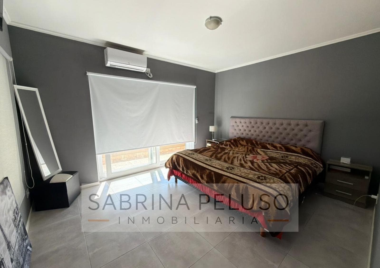 House for Sale in Prados del Oeste: 6 Rooms, Pool, Double-Height Ceiling, Financing Available