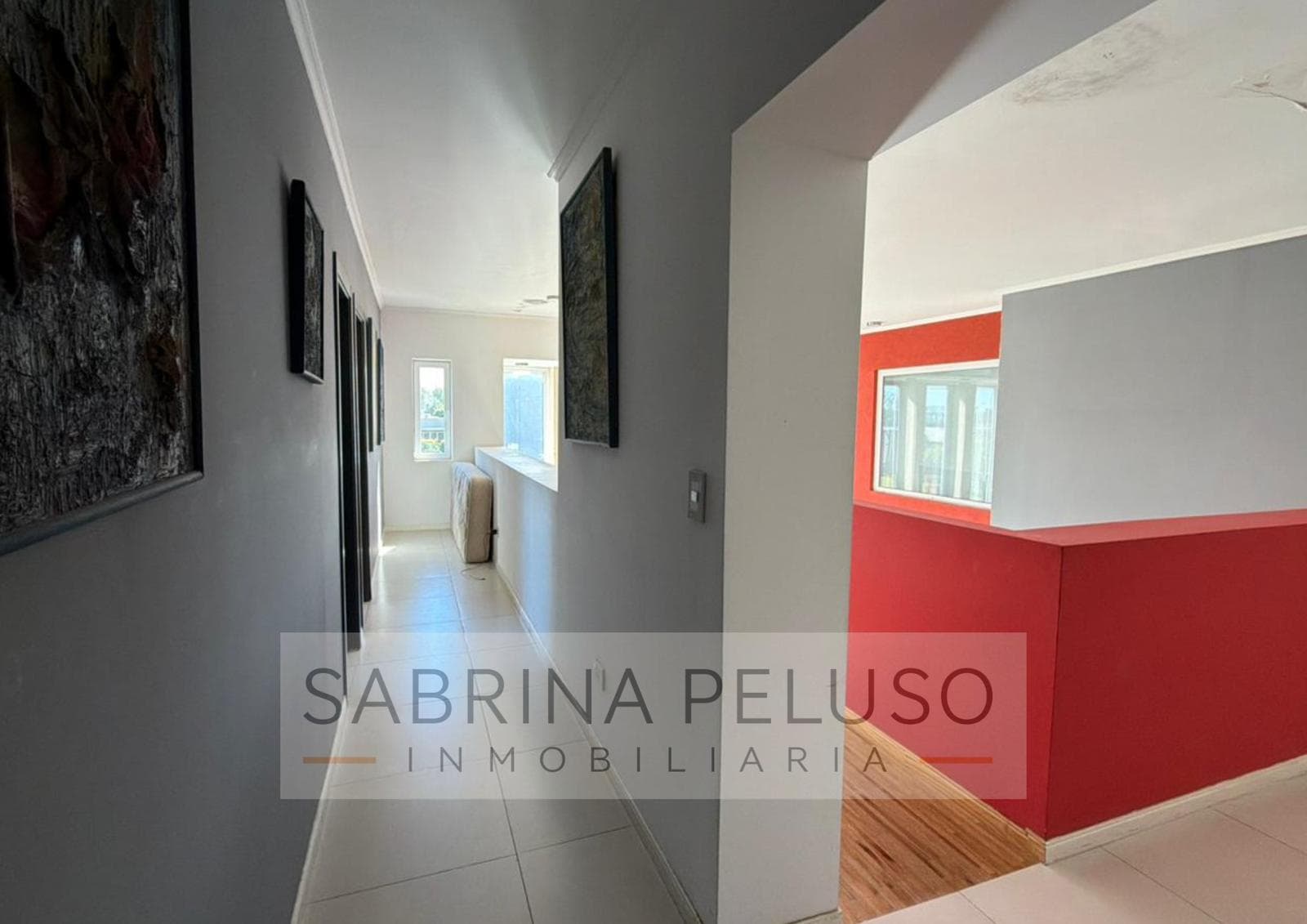 House for Sale in Prados del Oeste: 6 Rooms, Pool, Double-Height Ceiling, Financing Available