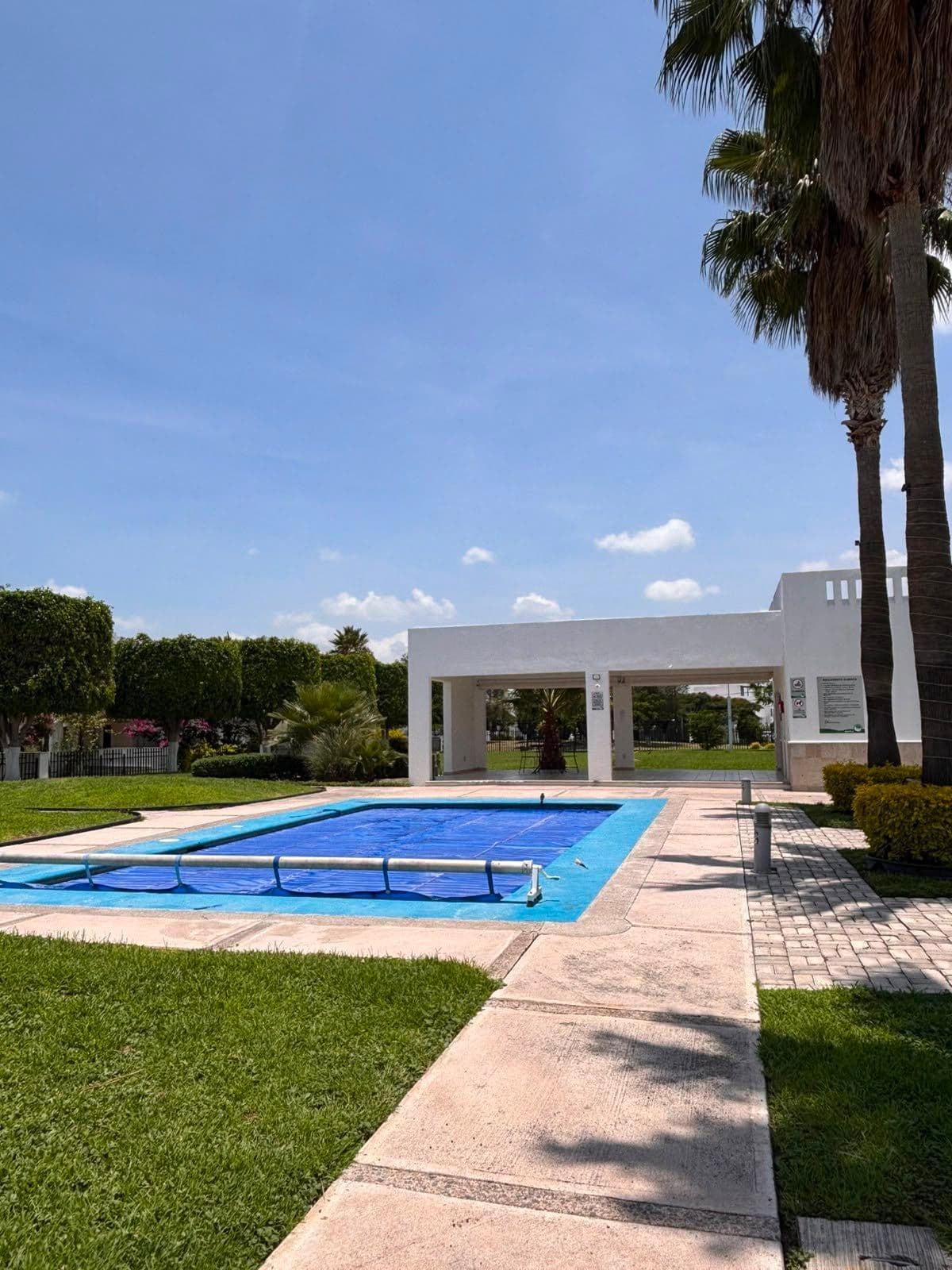 Apartment: GREAT OPPORTUNITY—APARTMENT FOR SALE IN PASEOS DEL BOSQUE, CORREGIDORA, QUERÉTARO