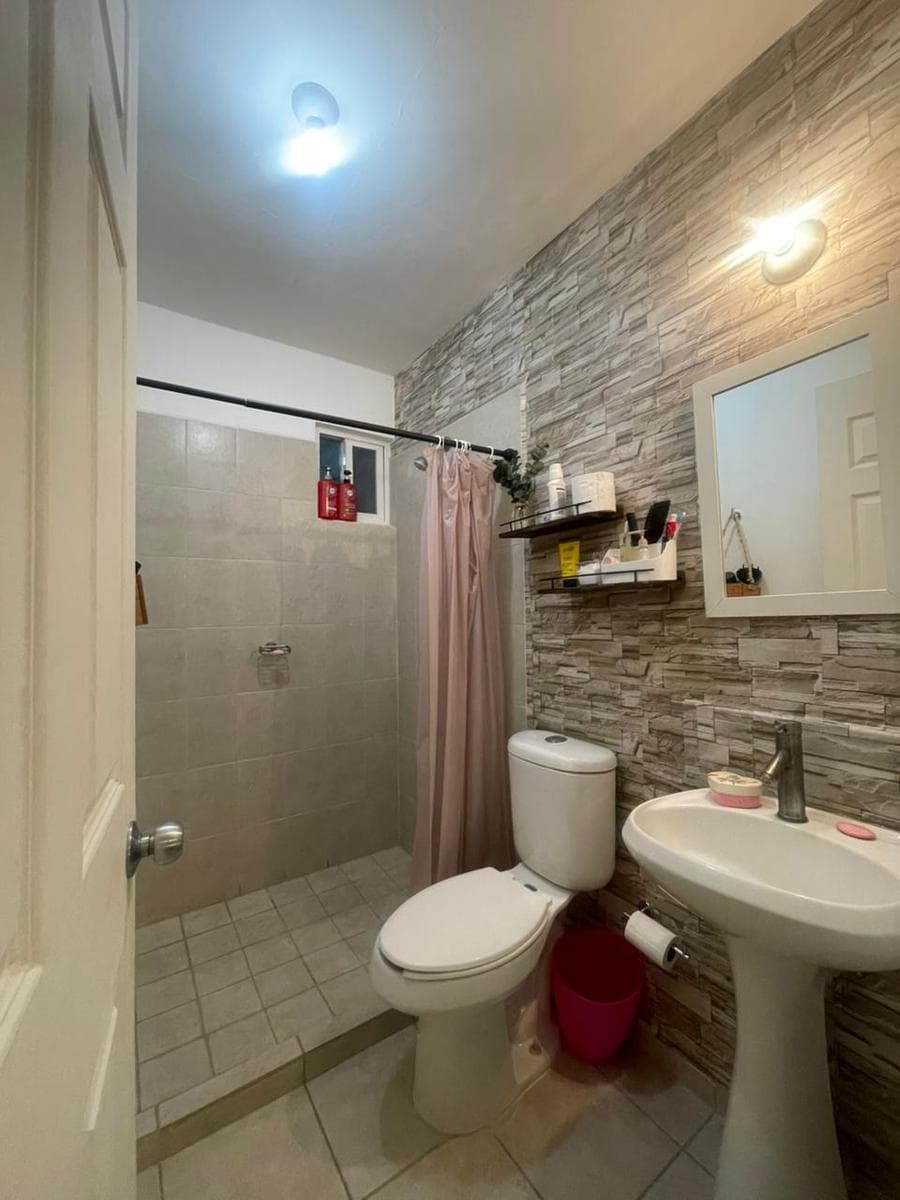 Apartment: GREAT OPPORTUNITY—APARTMENT FOR SALE IN PASEOS DEL BOSQUE, CORREGIDORA, QUERÉTARO
