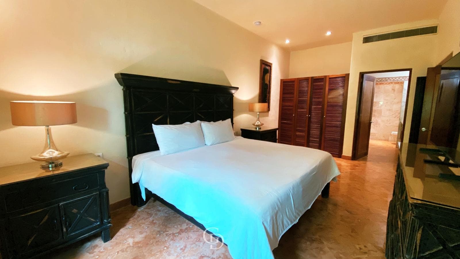 Apartment for Sale in Porto Playa Centro, Playa del Carmen