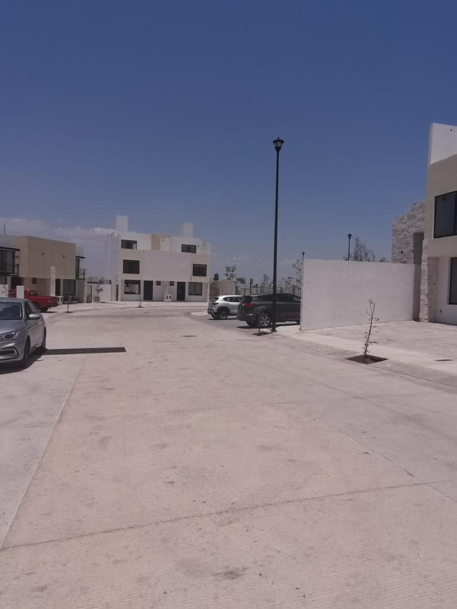 BRAND-NEW HOUSE FOR RENT IN ALÍA RESIDENCIAL, EL MIRADOR AREA, QUERÉTARO
