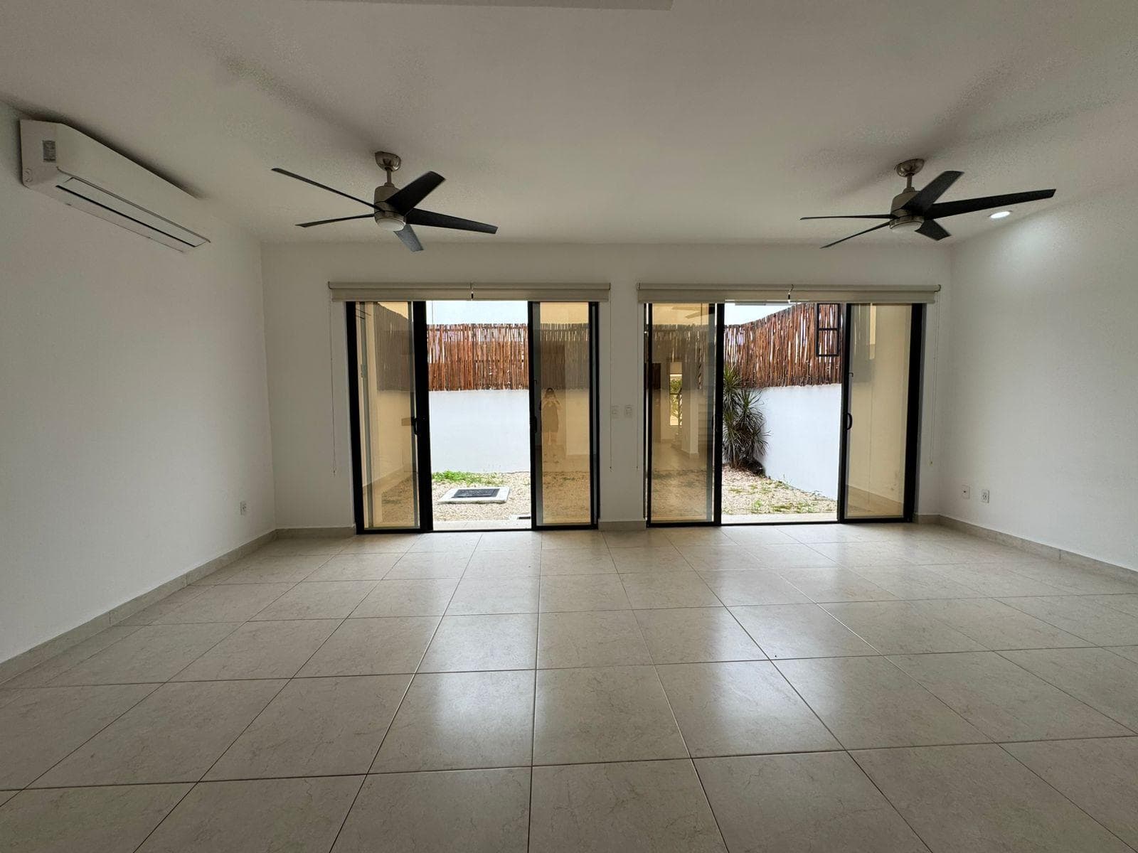 House in the Altaria Residencial Subdivision, UNFURNISHED, 3 bedrooms