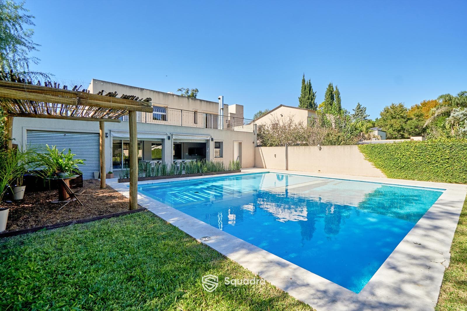 FOR SALE | TRADE - 3-bedroom house with a yard, barbecue area, and pool - Funes, Santa Fe.