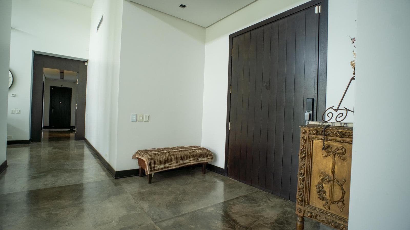 Modern single-story house with tall windows on Corredor Bancalari Talar del Lago 2