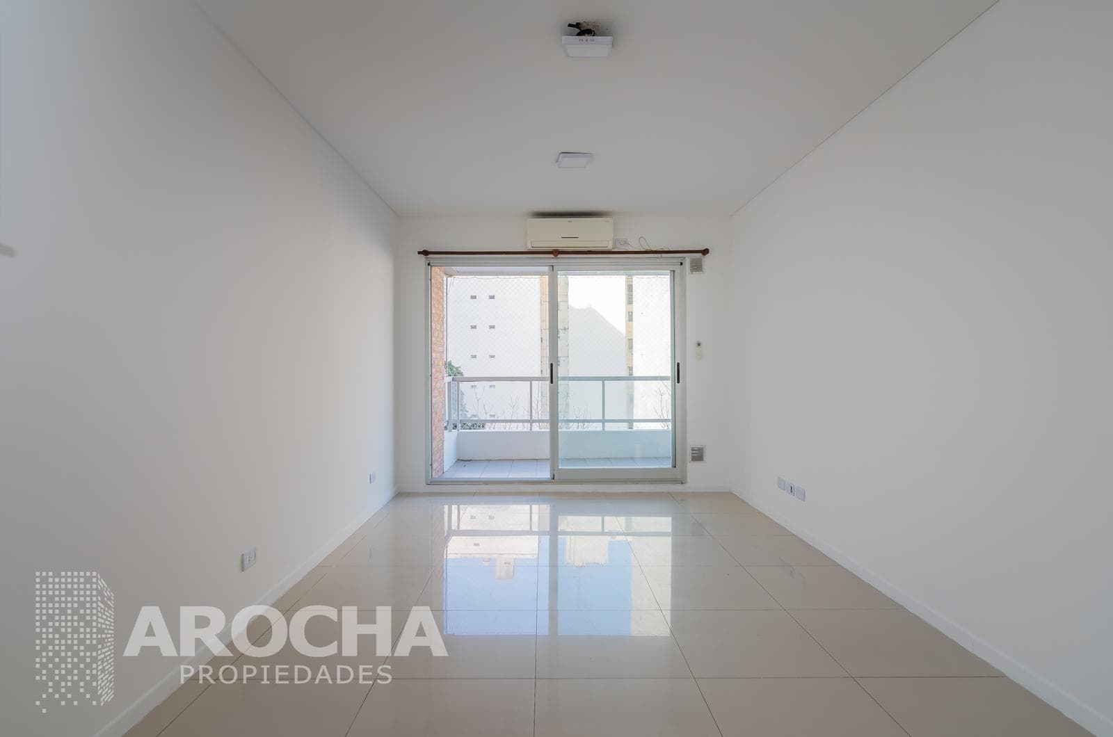 3-room apartment for sale with an open parking space; QUALIFIES FOR A LOAN