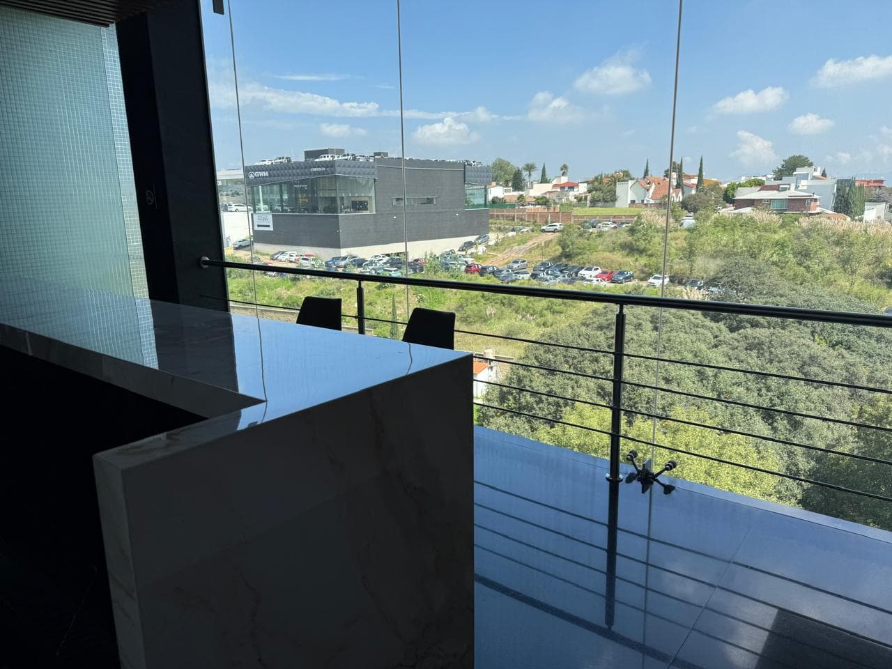 OFFICE FOR RENT in the Esmeralda neighborhood, Atizapán, State of Mexico.