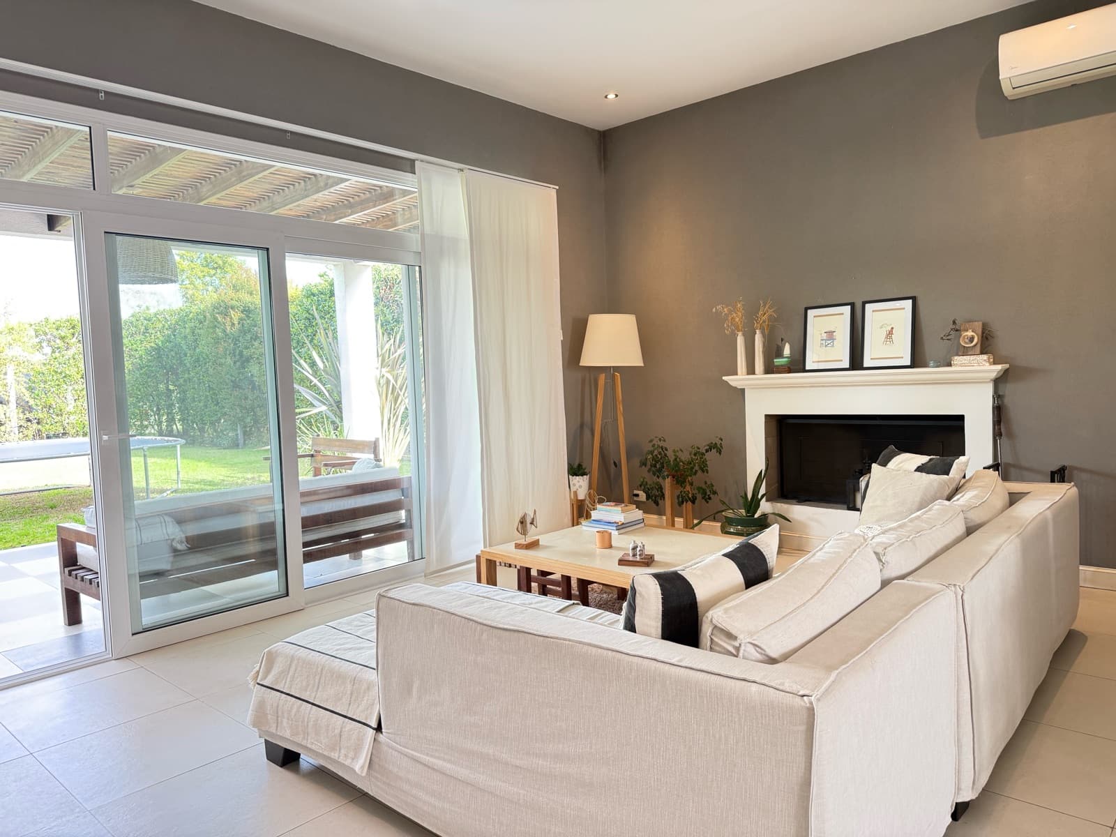 House in a residential neighborhood with an unbeatable location in Barbarita, Bancalari