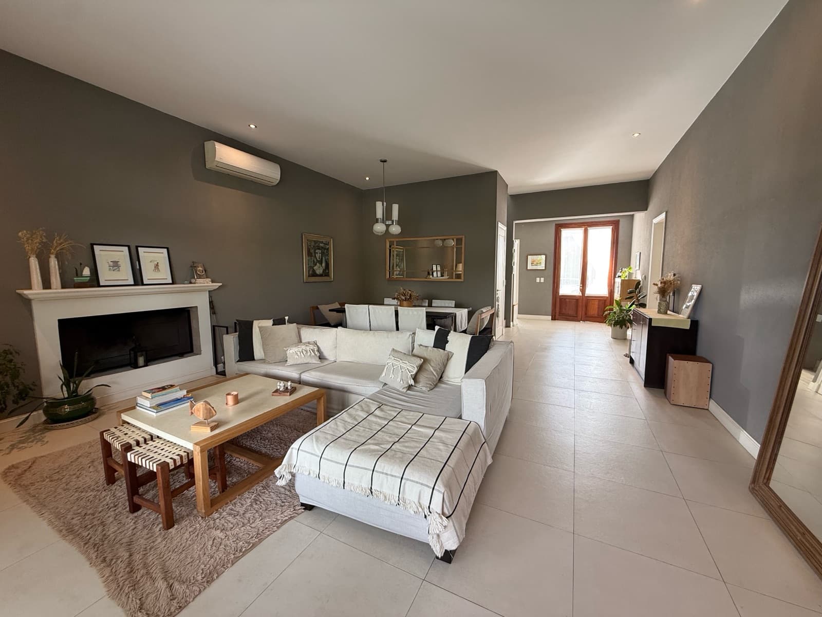 House in a residential neighborhood with an unbeatable location in Barbarita, Bancalari