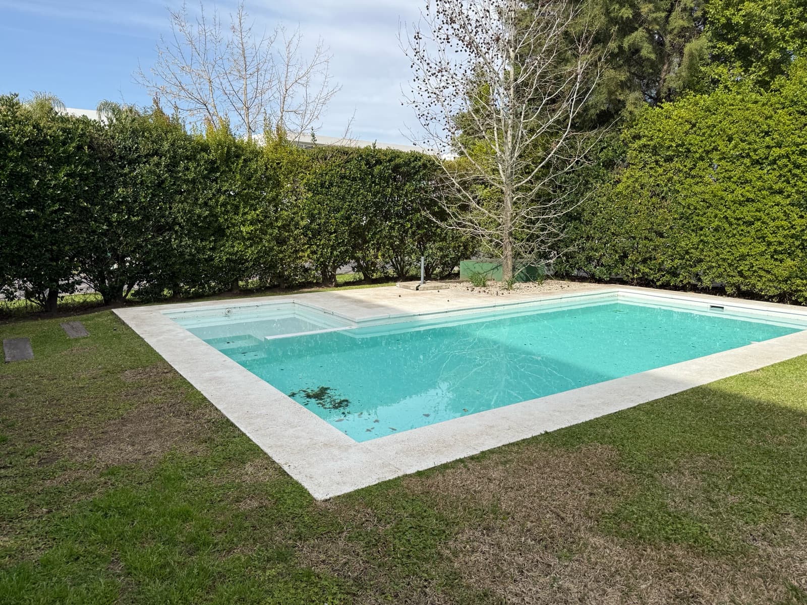 House in a residential neighborhood with an unbeatable location in Barbarita, Bancalari