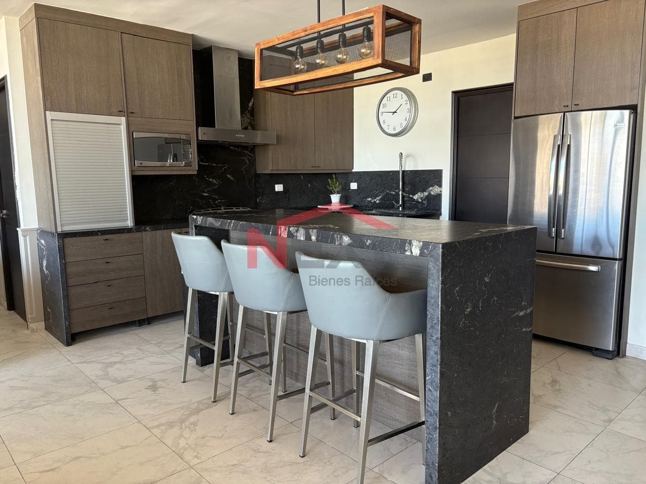 APARTMENT FOR RENT IN SKY PITIC