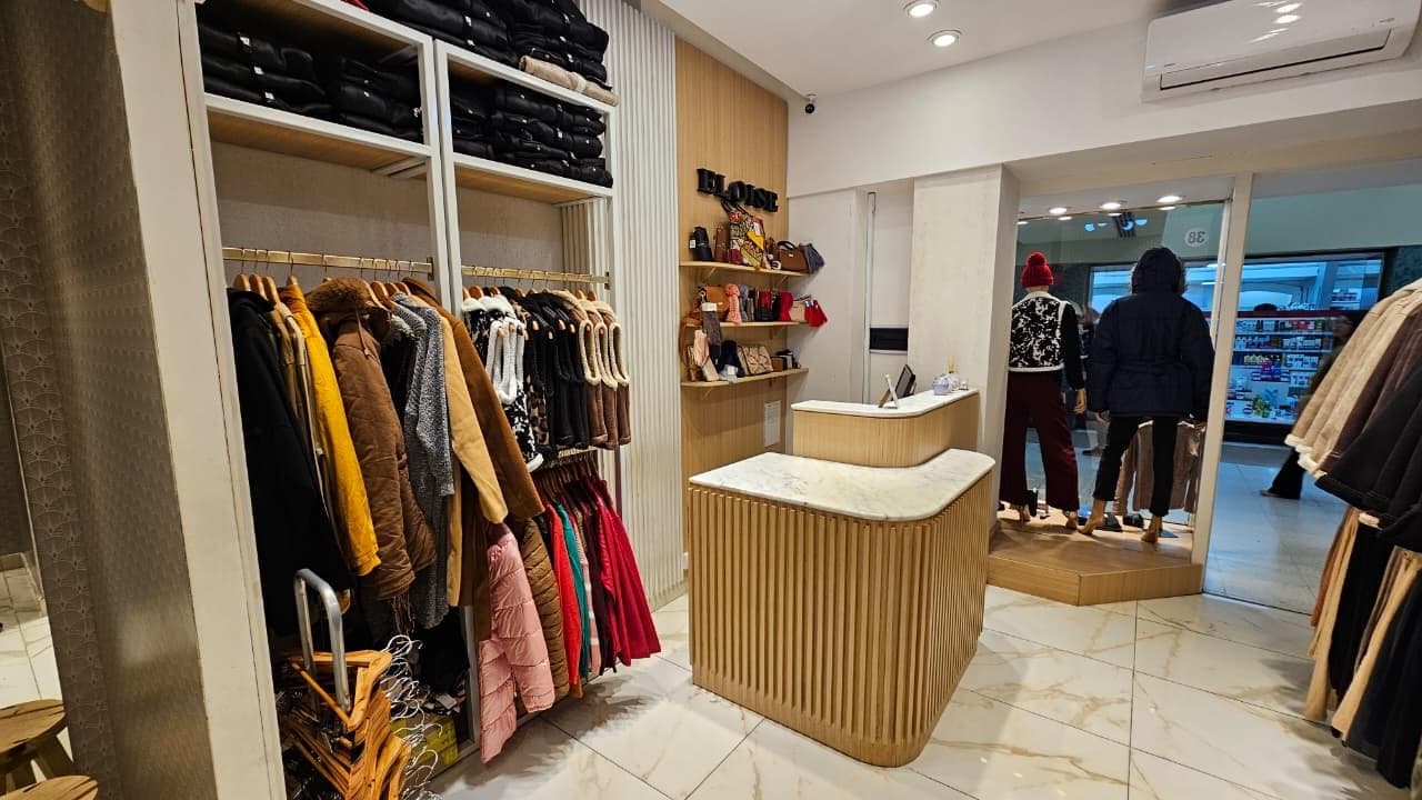 FOR SALE: Local Clothing Store - Downtown, Rosario