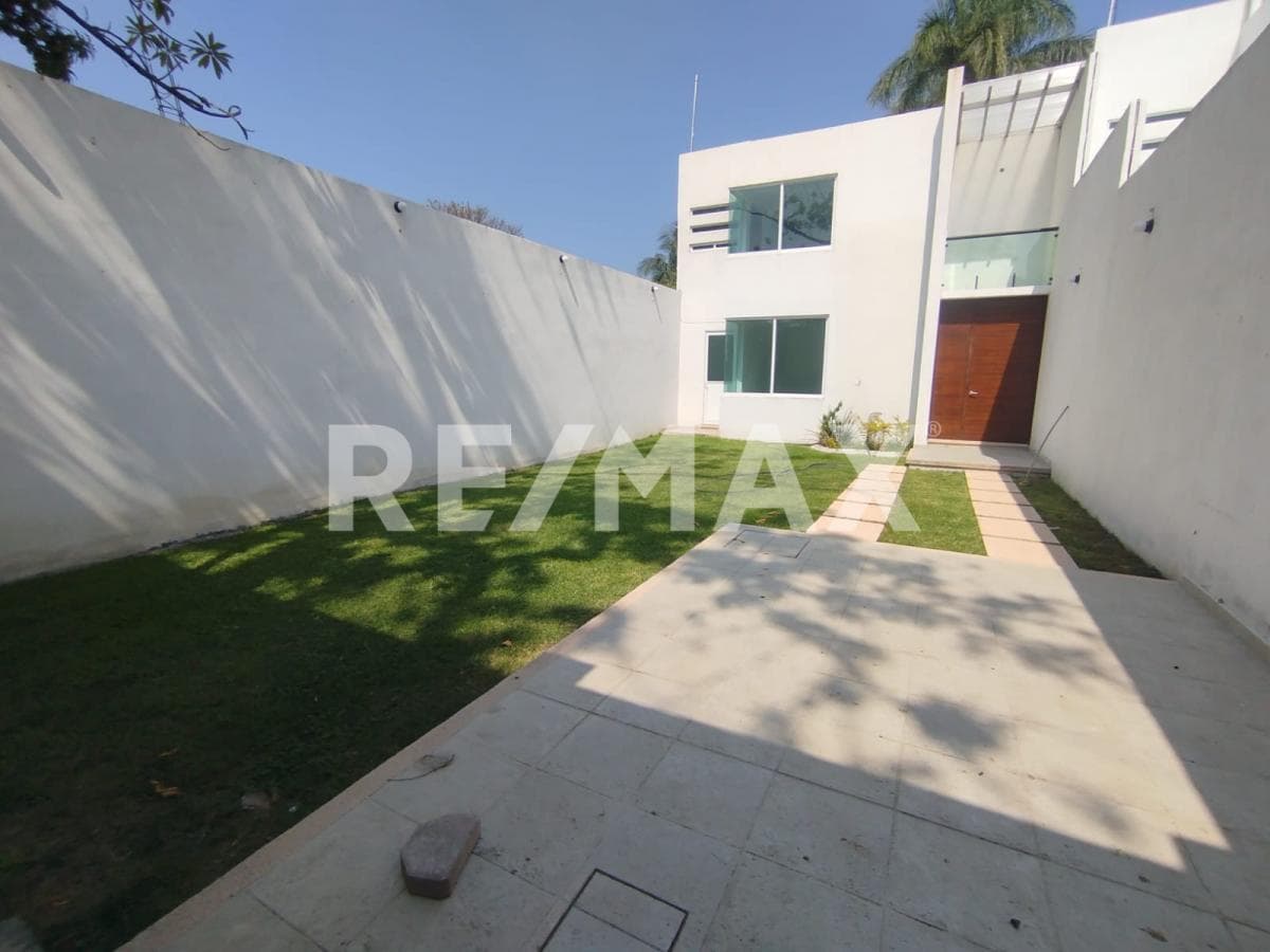 House for Sale in Morelos, Otilio Montaño, Cuautla