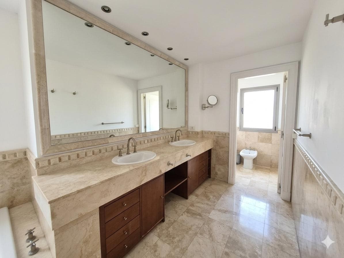 House for Sale in La Isla, Nordelta