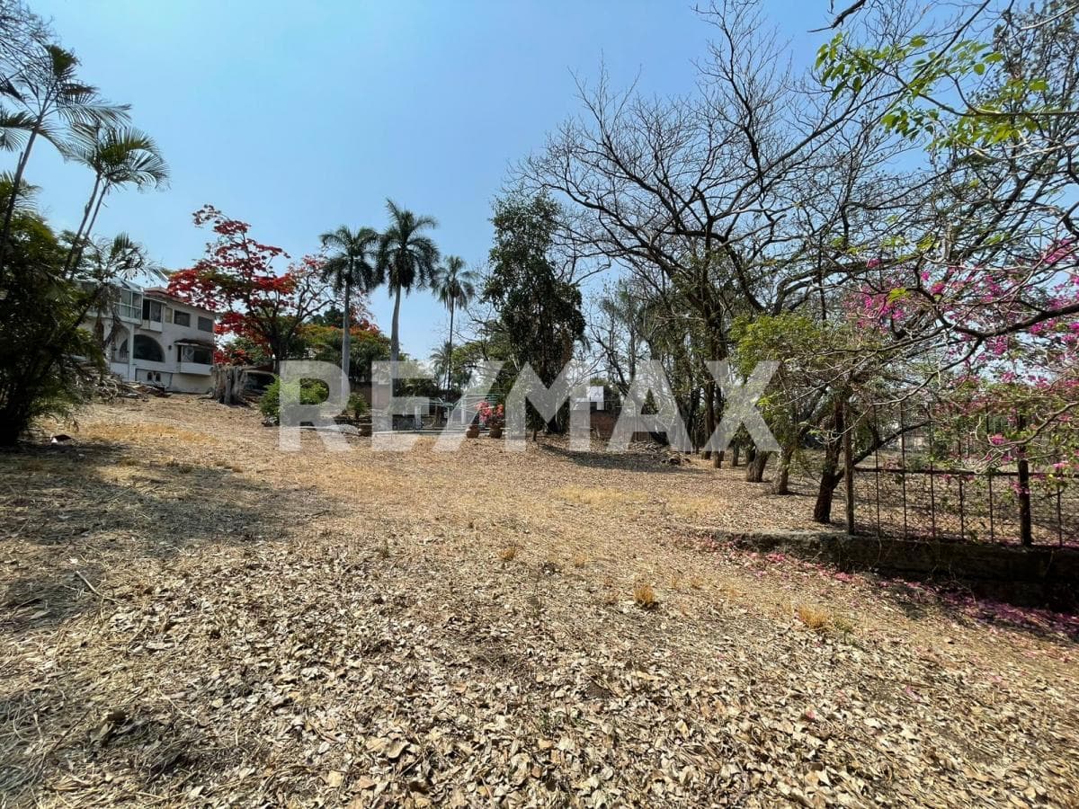 House for Sale in Morelos, Palmira Tinguindin, Cuernavaca