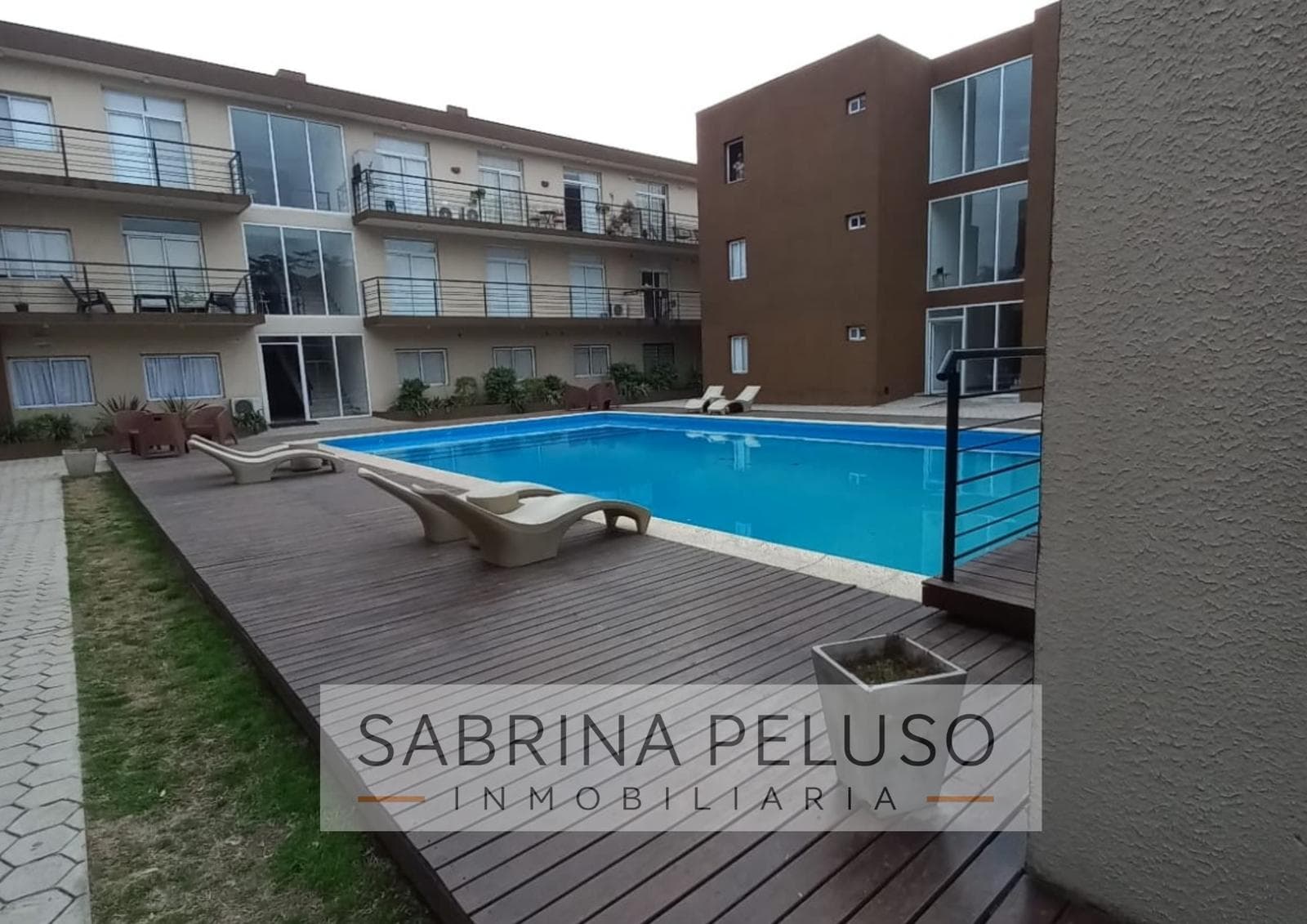 3-Room Apartment for Sale with Financing Available, 2 Bedrooms