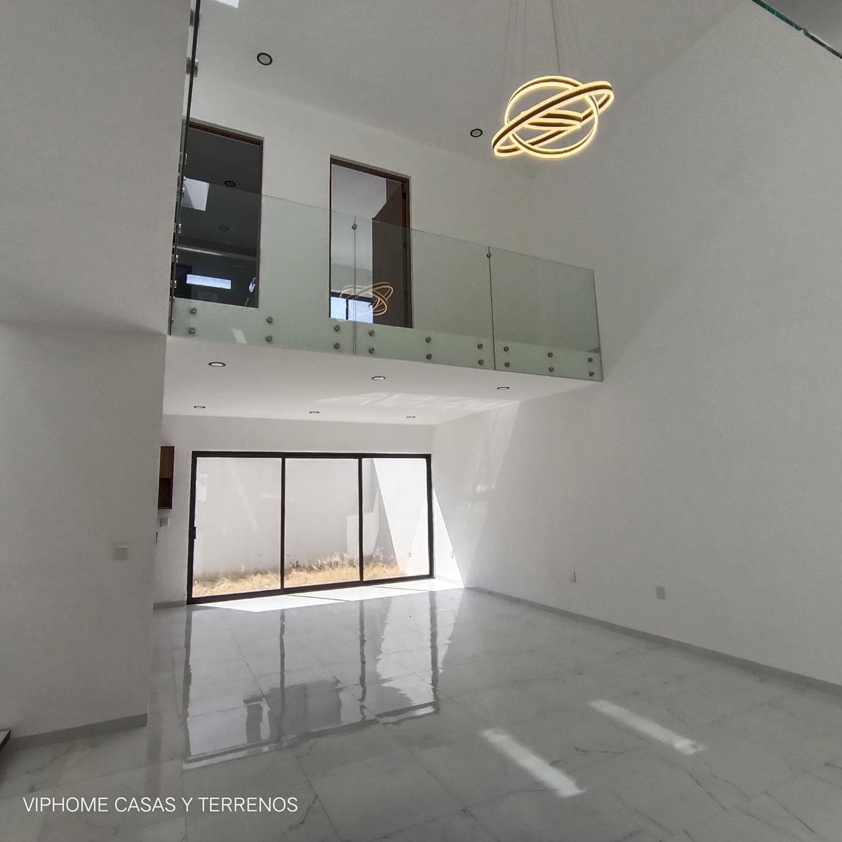 House for Sale in Cañadas del Arroyo with a double-height living room and 4 bedrooms