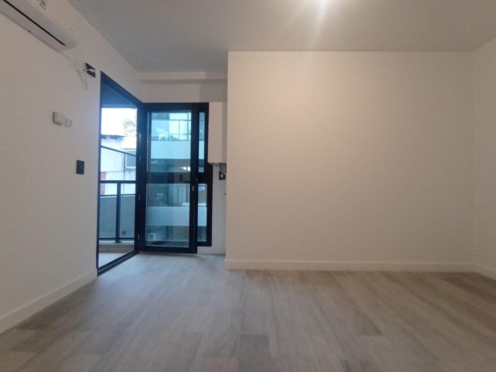 Brand-New 2-Room Apartment for Rent with Garage in Villa Ortuzar
