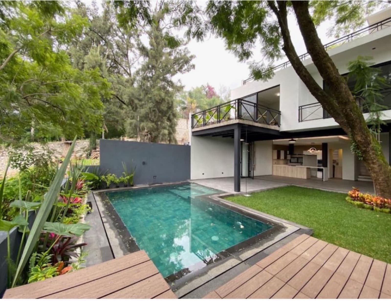 Home - Cerritos