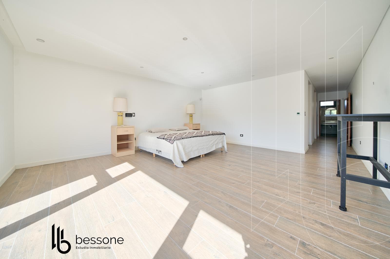 Residencia de Diseño Moderno en Parque Luro