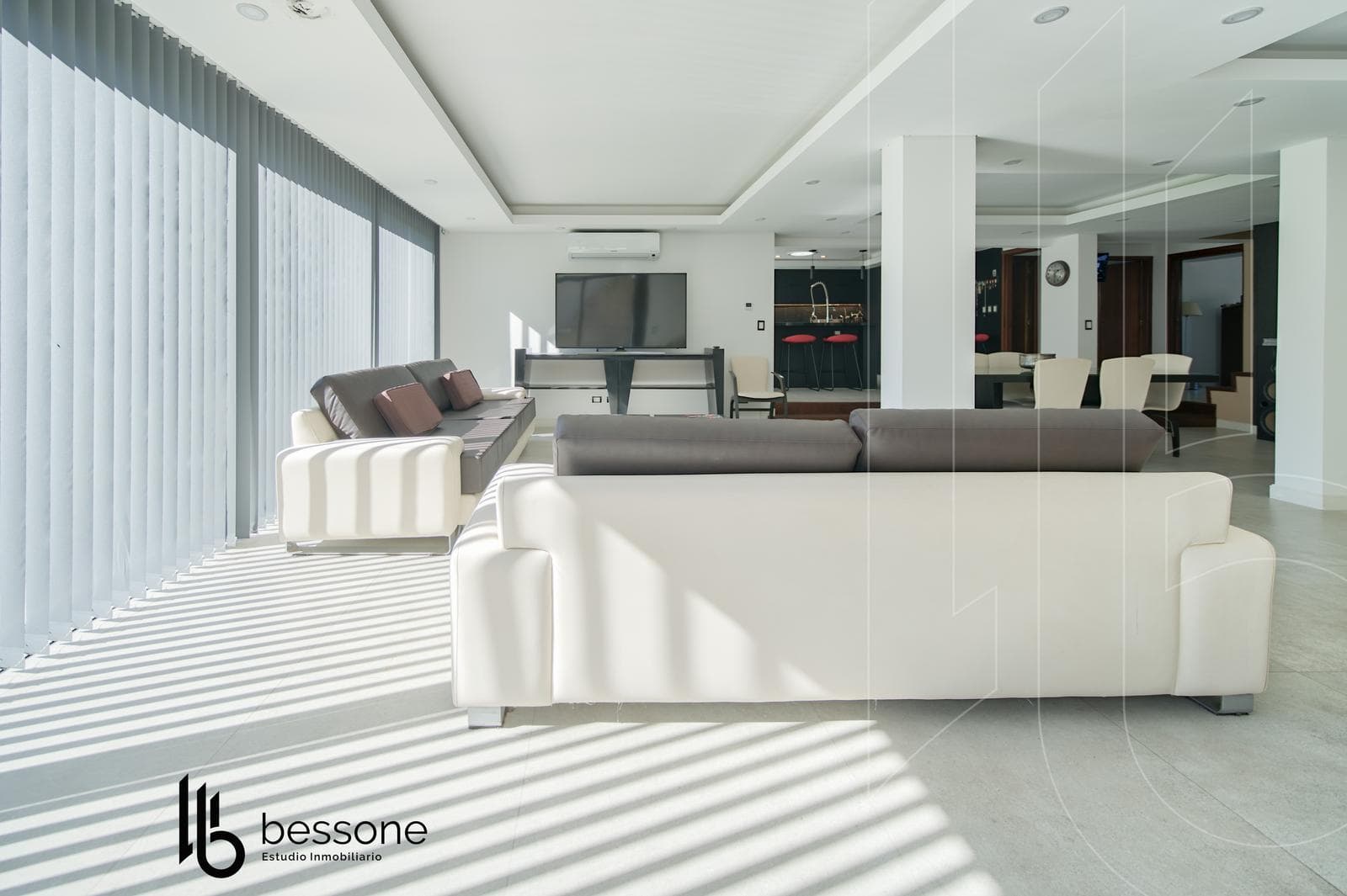 Modern Design Residence in Parque Luro