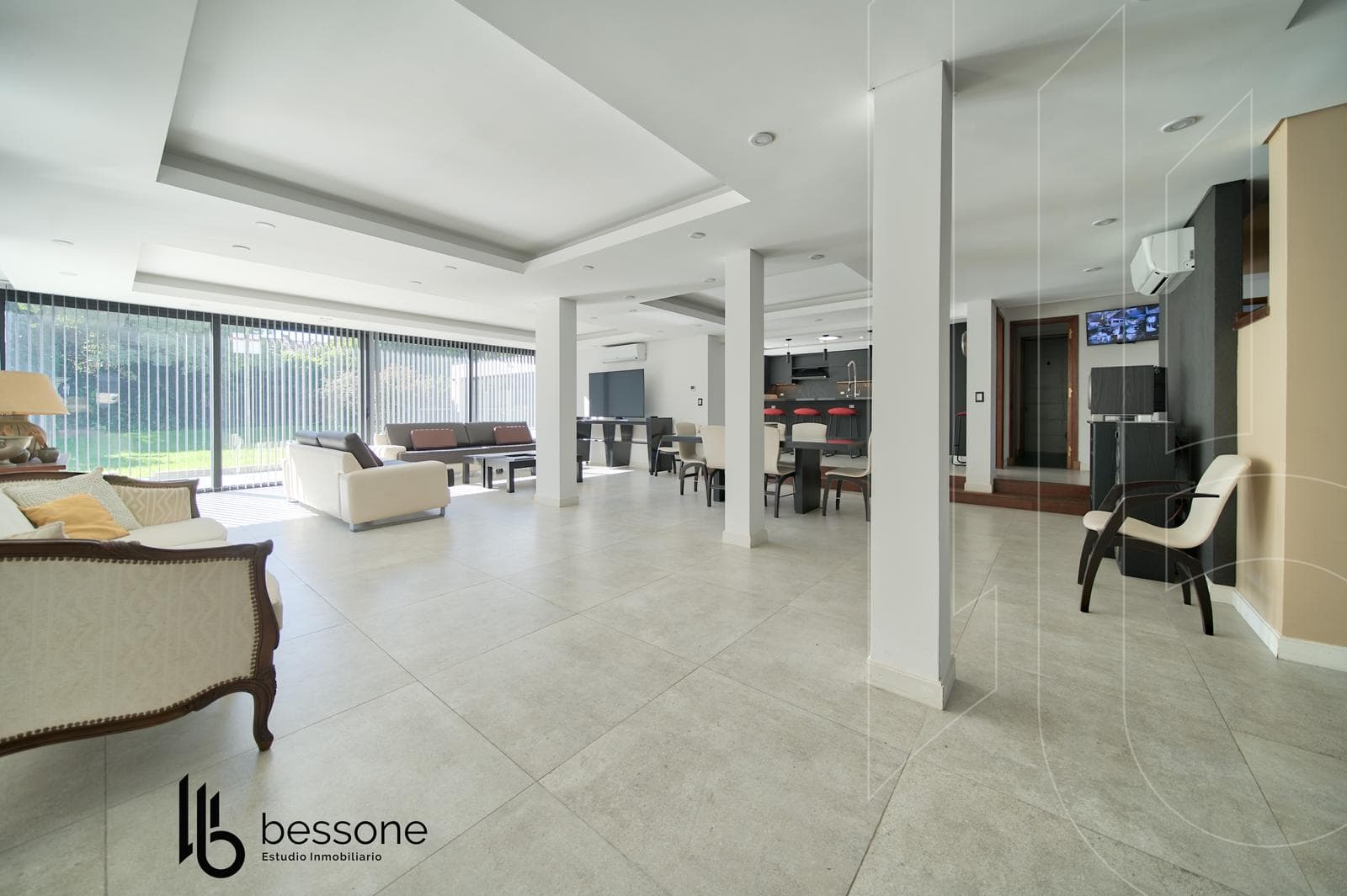 Modern Design Residence in Parque Luro