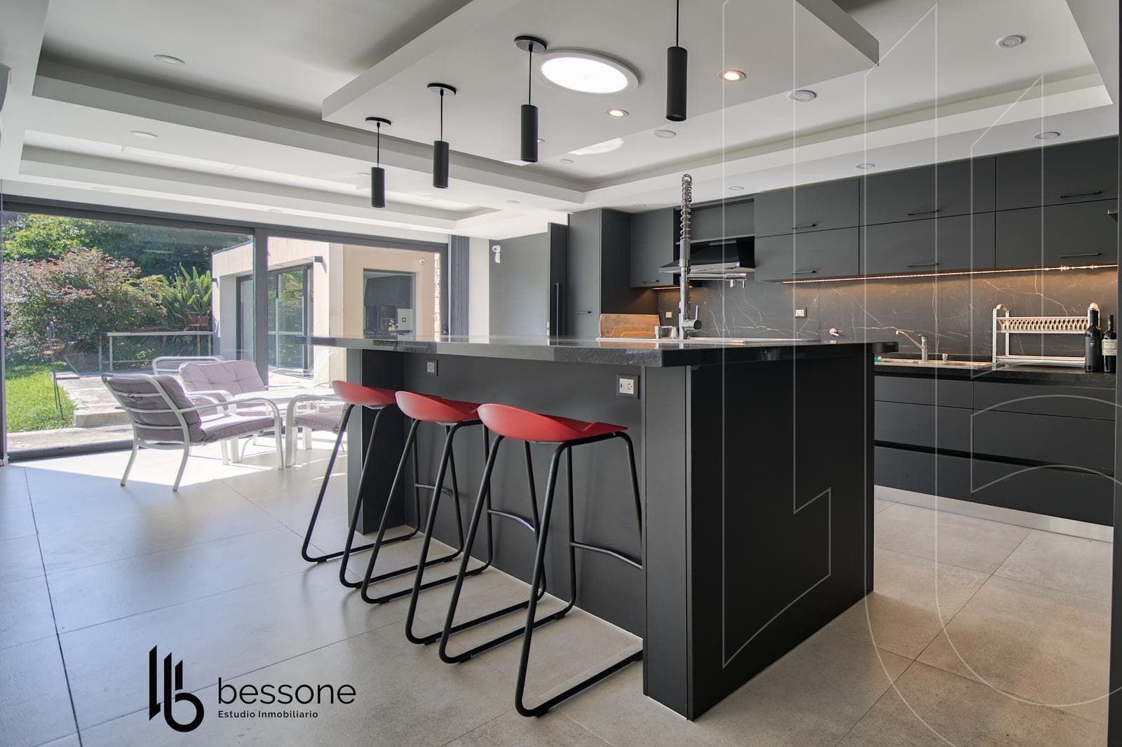 Modern Design Residence in Parque Luro