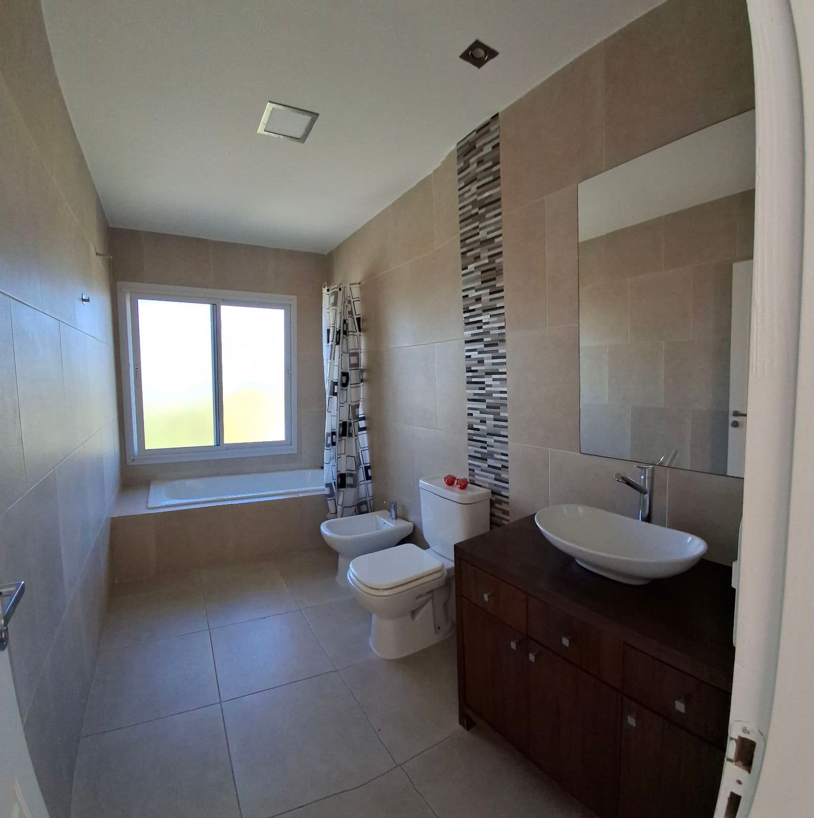 House for Sale in the Vistas Neighborhood, Puertos del Lago Escobar. 3 Bedrooms, Office, Pool. Northern Greater Buenos Aires