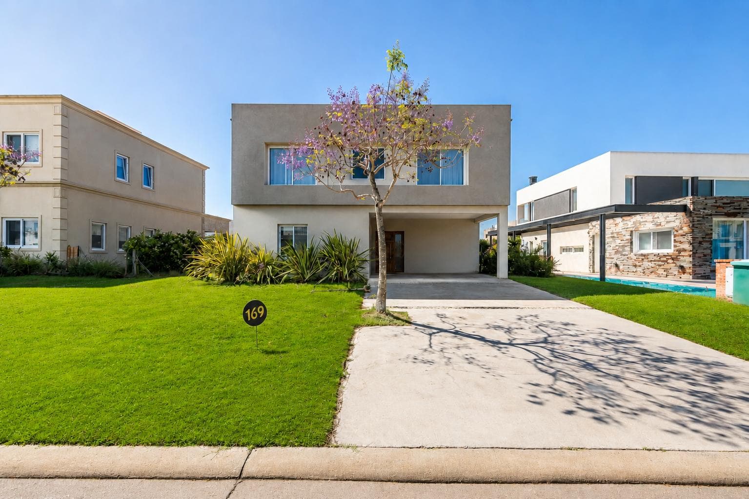 House for Sale in the Vistas Neighborhood, Puertos del Lago Escobar. 3 Bedrooms, Office, Pool. Northern Greater Buenos Aires