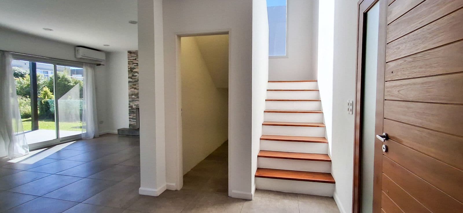 House for Sale in the Vistas Neighborhood, Puertos del Lago Escobar. 3 Bedrooms, Office, Pool. Northern Greater Buenos Aires