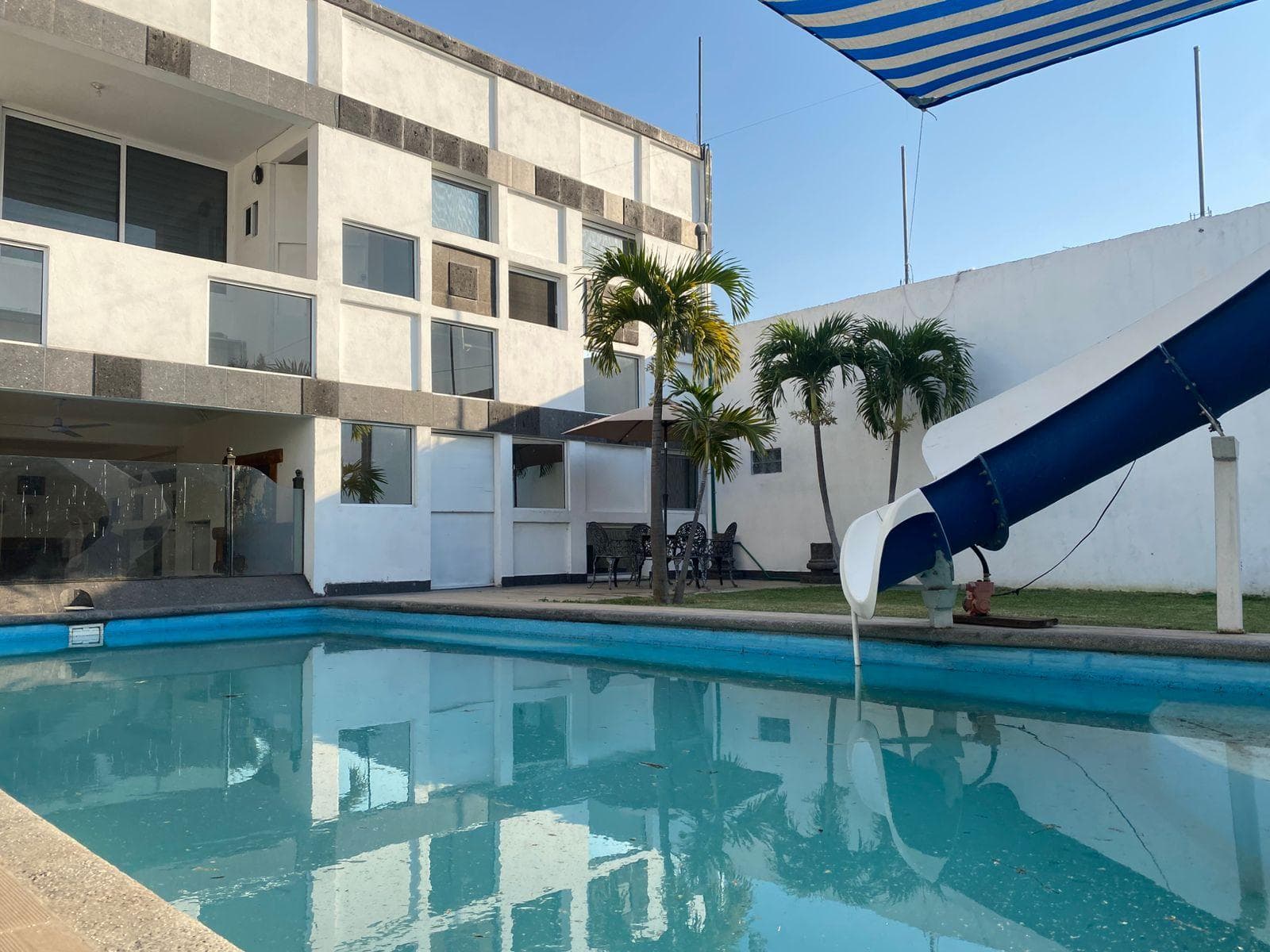 Vacation Home in Cuautla, 740 m², with Pool and Garden