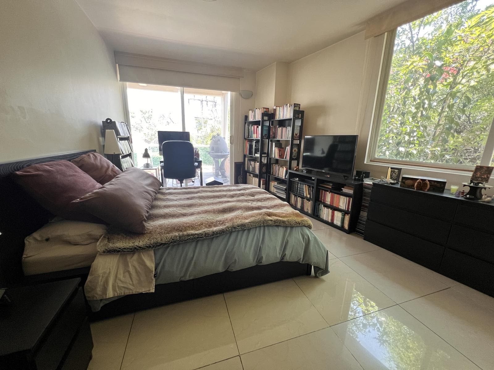 Apartment with a large terrace in Las Águilas