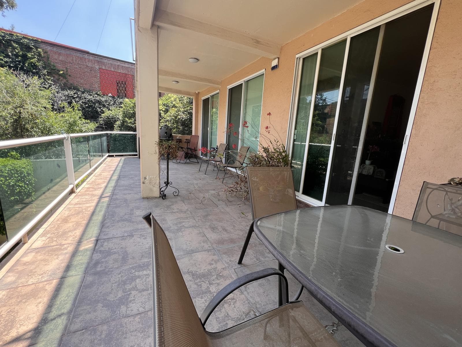 Apartment with a large terrace in Las Águilas