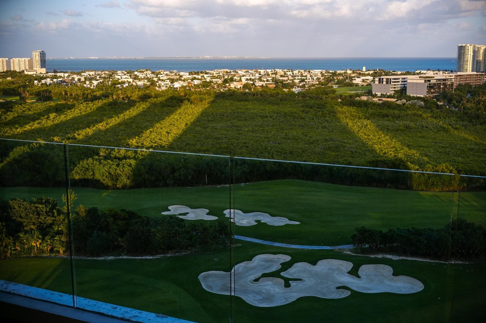 WOHA PUERTO CANCUN Puerto Cancun, Cancun Condo