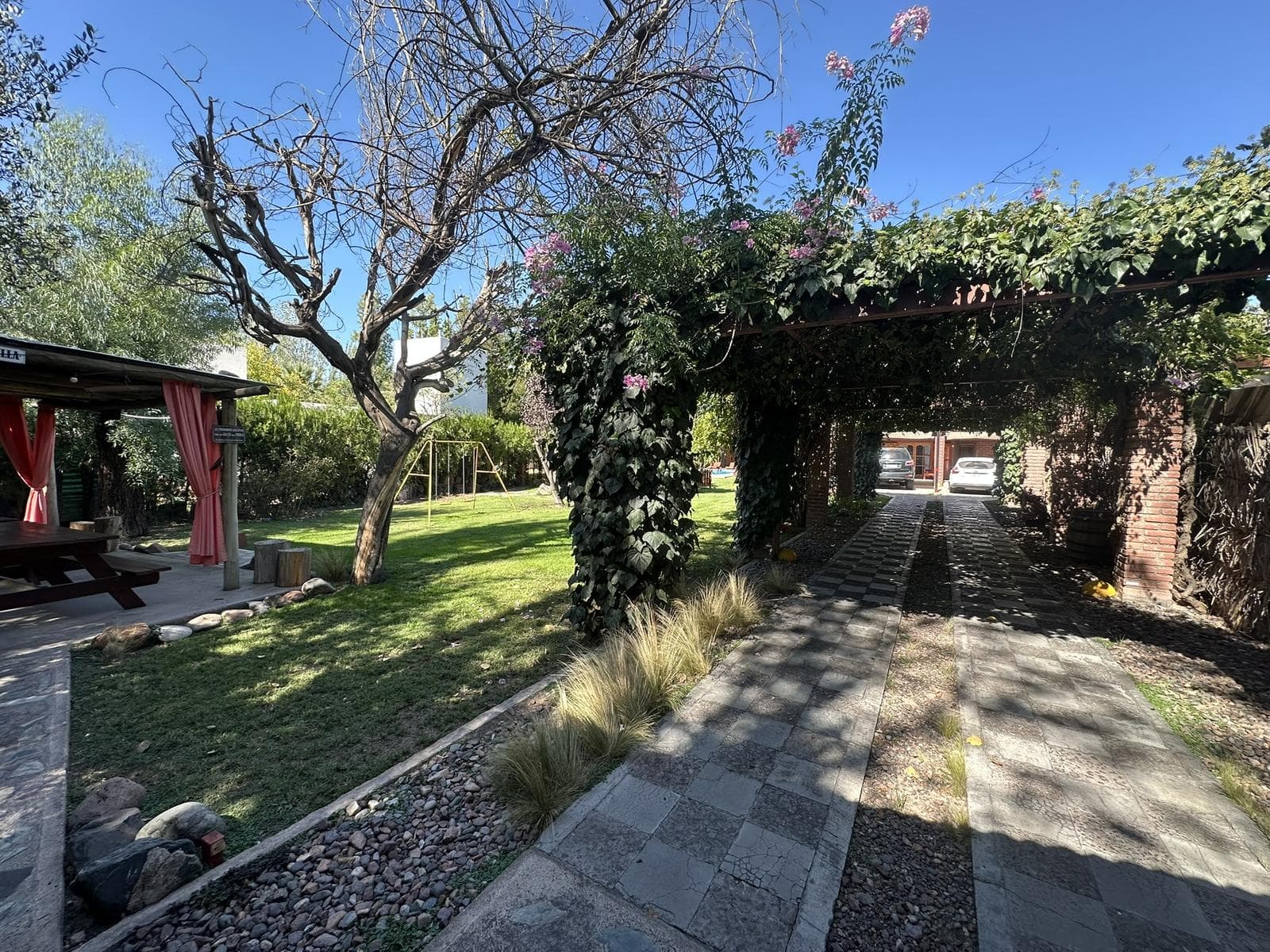 2864 Almirante Brown Street
