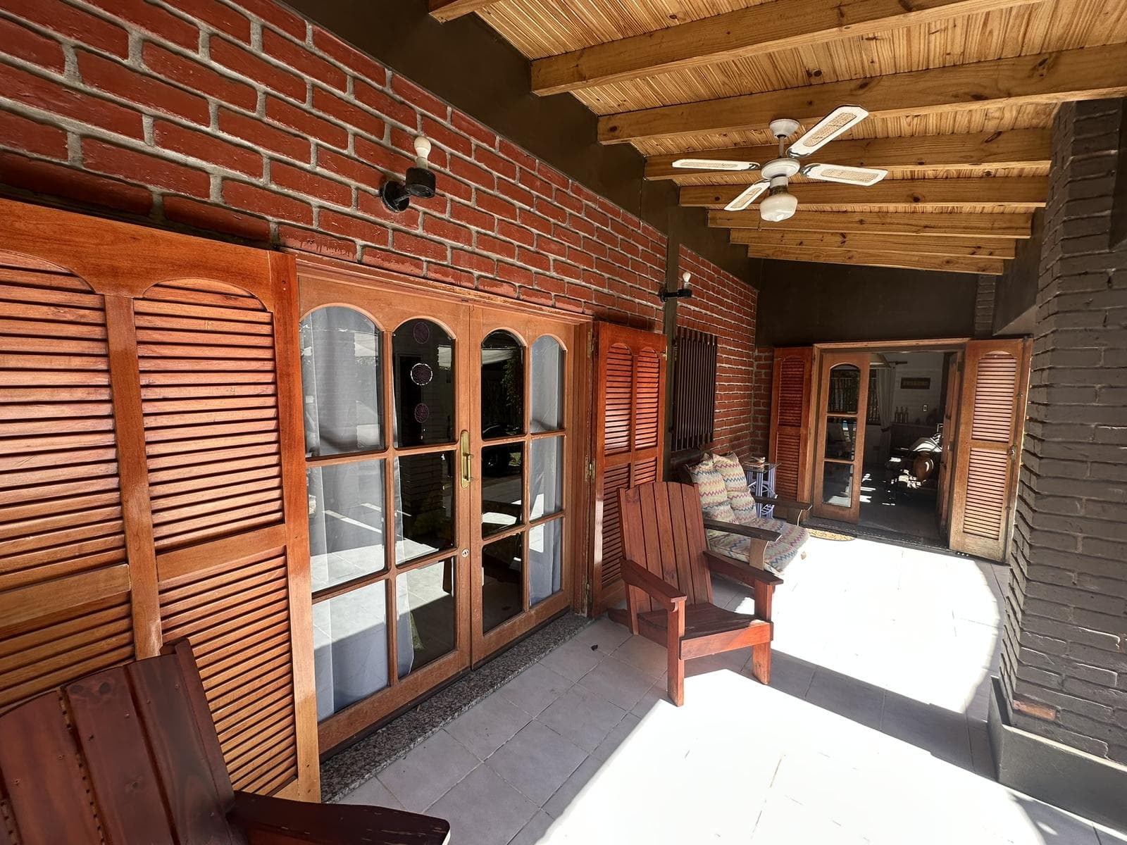 2864 Almirante Brown Street