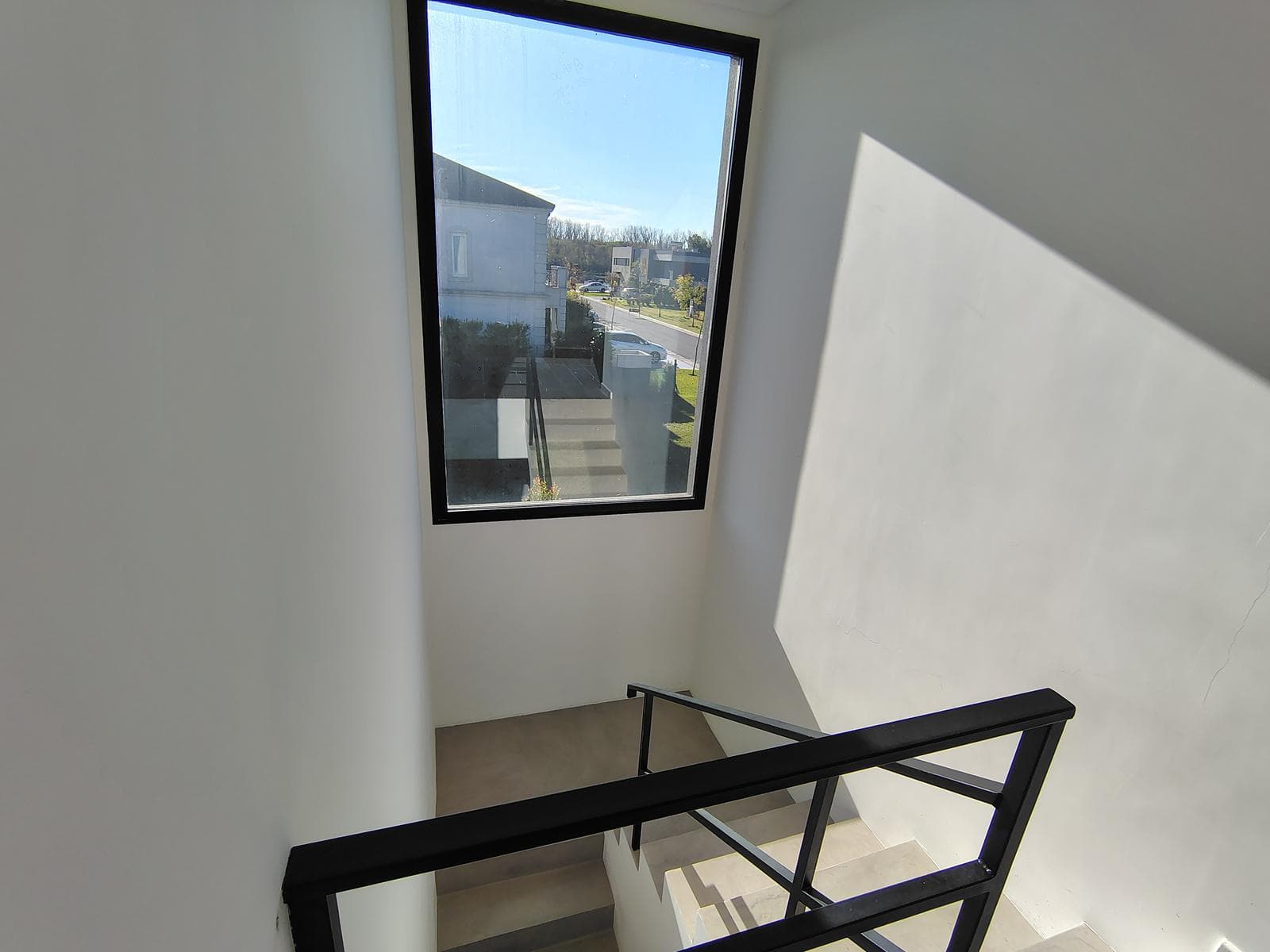 Vila Marina II Neighborhood. 4300 Todos los Santos Blvd.,