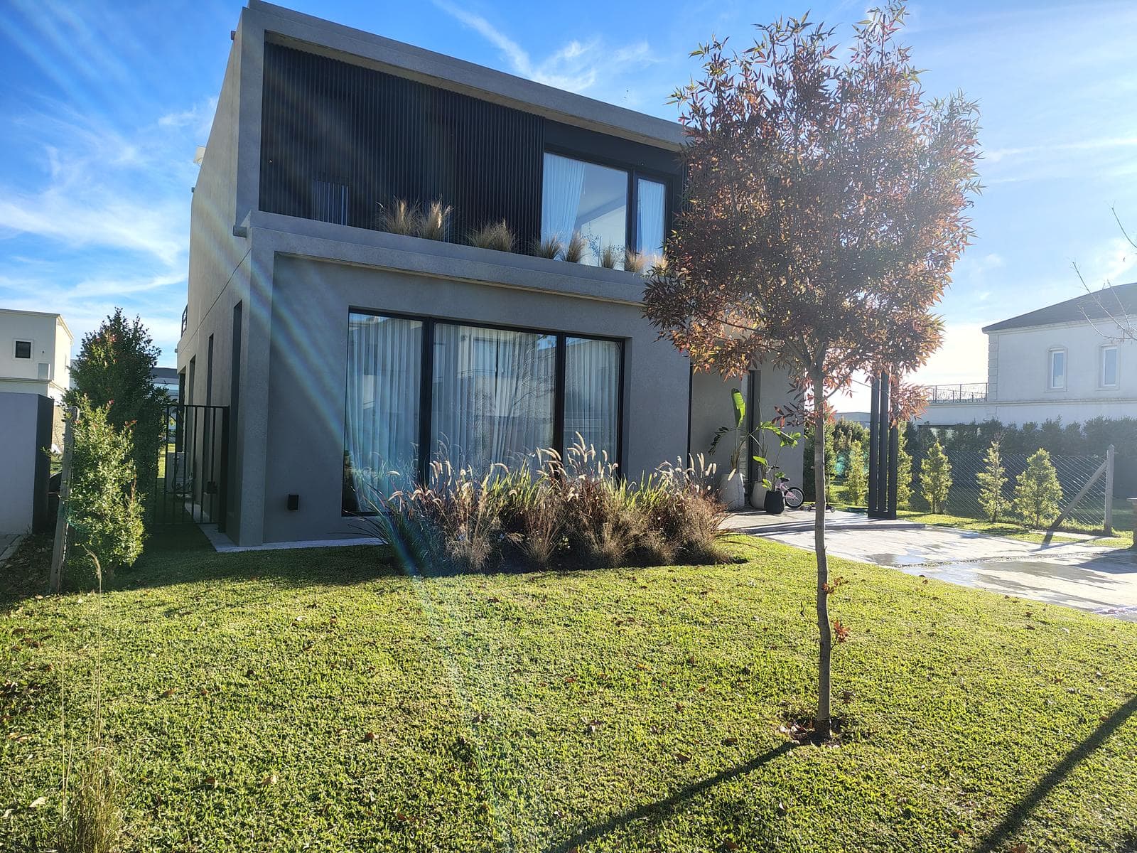 Vila Marina II Neighborhood. 4300 Todos los Santos Blvd.,