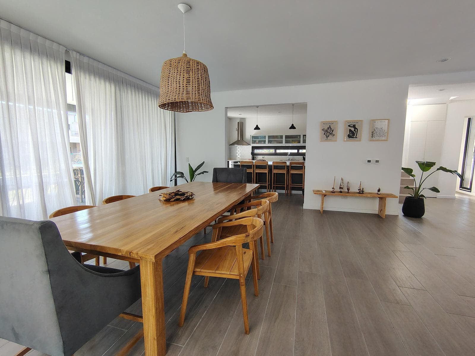 Vila Marina II Neighborhood. 4300 Todos los Santos Blvd.,