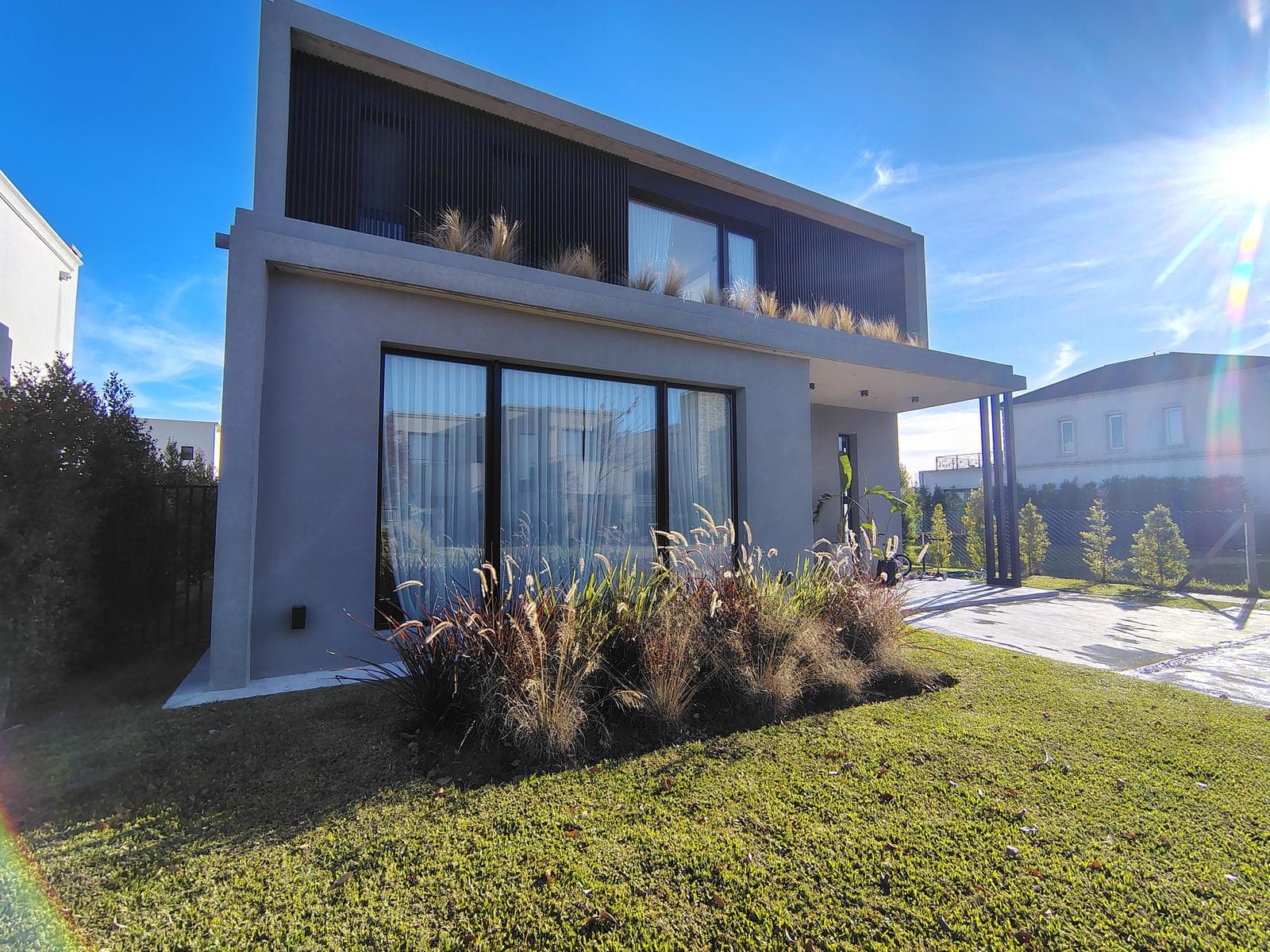 Vila Marina II Neighborhood. 4300 Todos los Santos Blvd.,