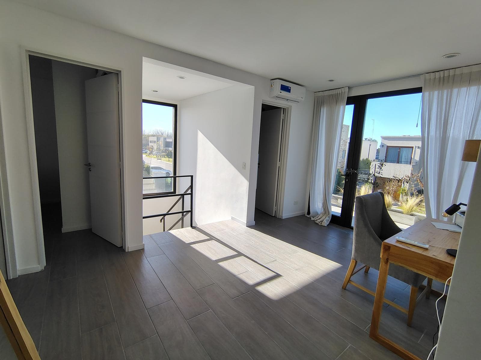 Vila Marina II Neighborhood. 4300 Todos los Santos Blvd.,