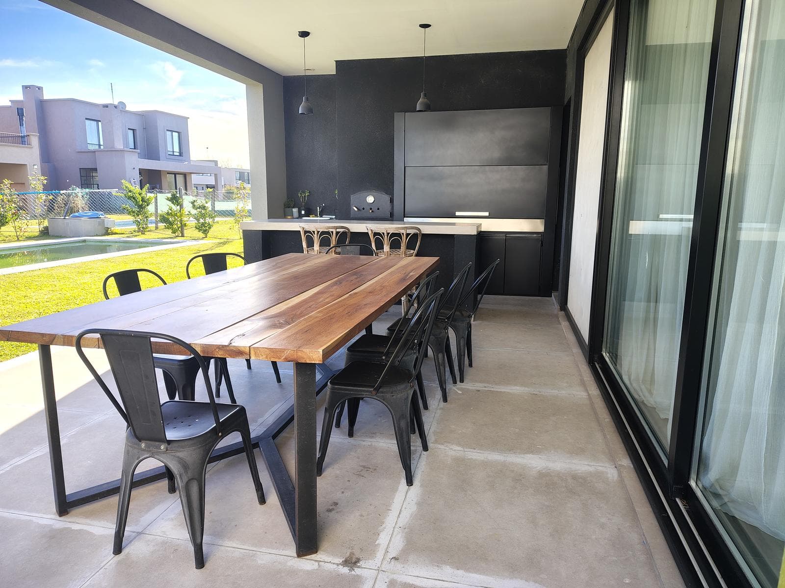 Vila Marina II Neighborhood. 4300 Todos los Santos Blvd.,