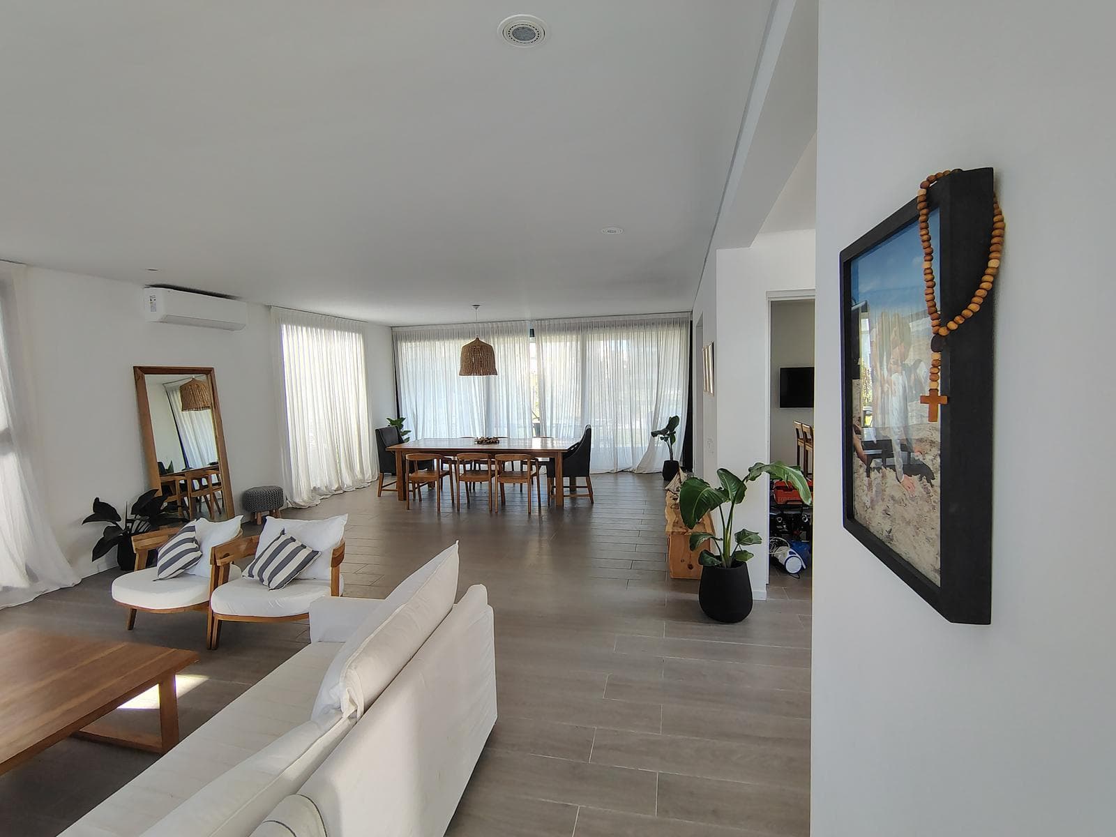 Vila Marina II Neighborhood. 4300 Todos los Santos Blvd.,