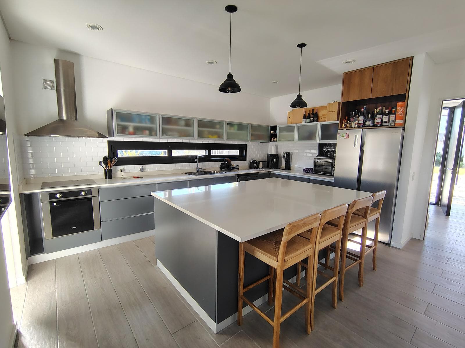 Vila Marina II Neighborhood. 4300 Todos los Santos Blvd.,