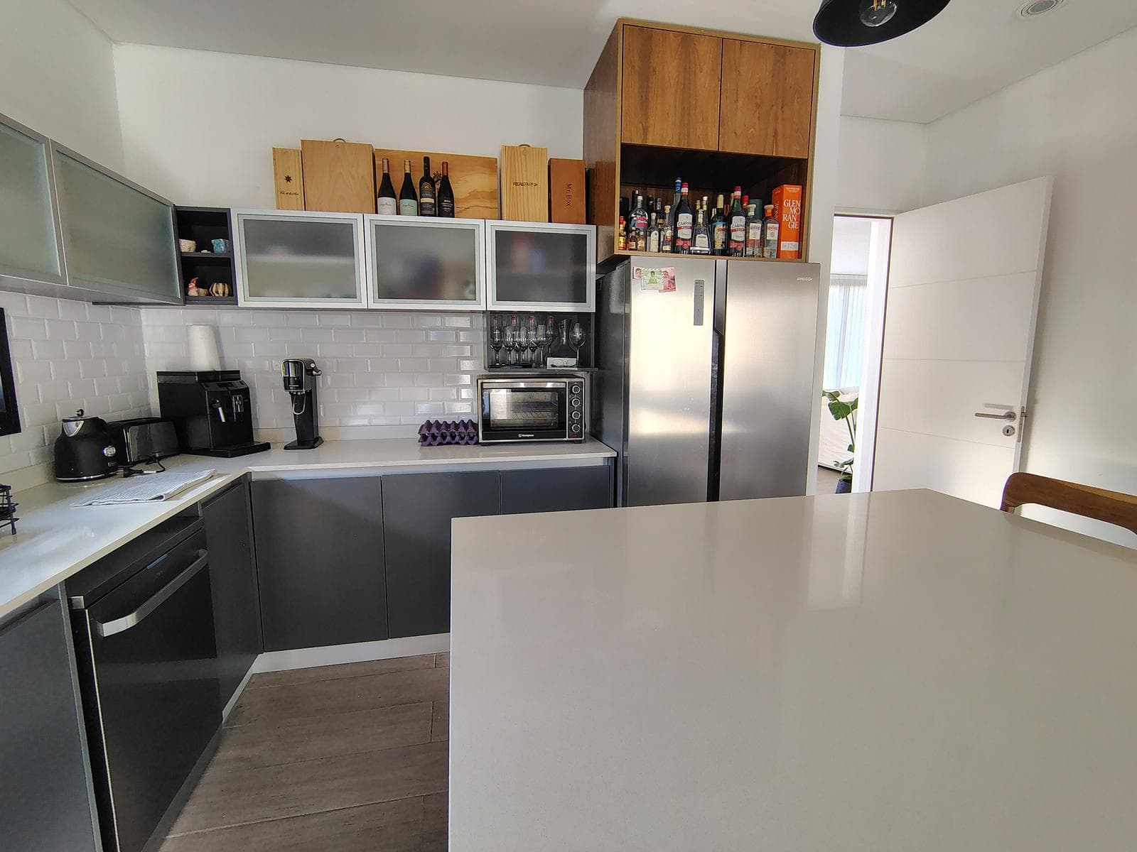 Vila Marina II Neighborhood. 4300 Todos los Santos Blvd.,