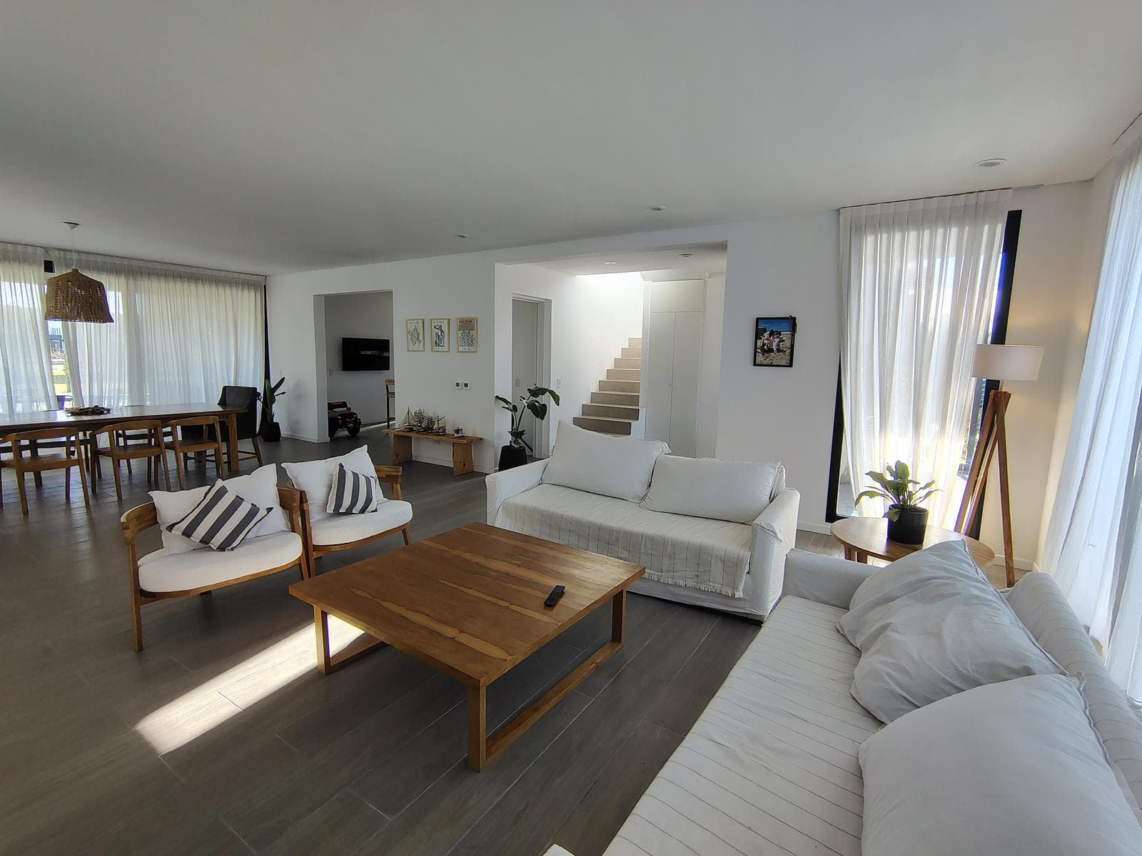 Vila Marina II Neighborhood. 4300 Todos los Santos Blvd.,