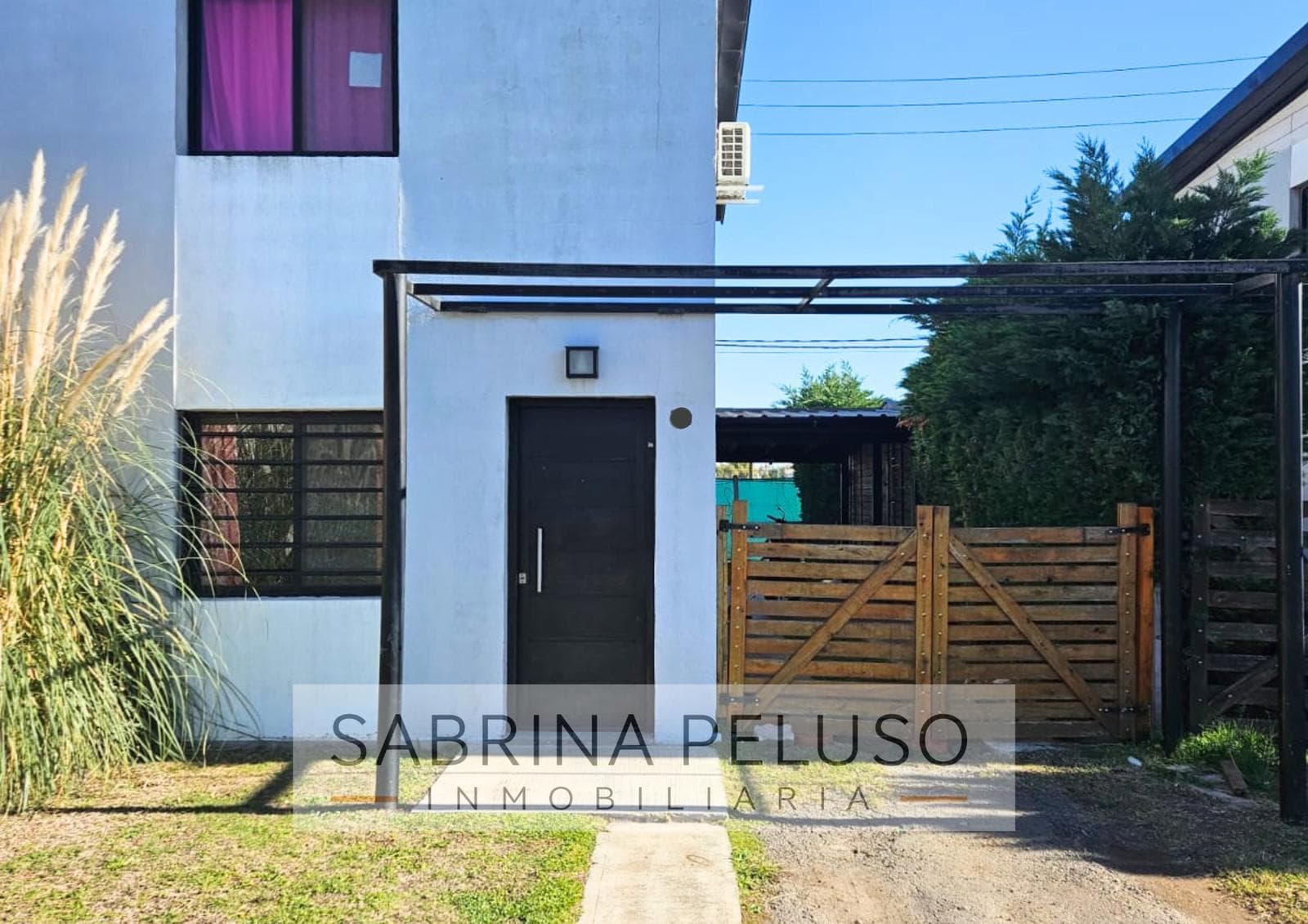 Duplex for Rent in the Umbrales de la Merced 1 Neighborhood, Moreno