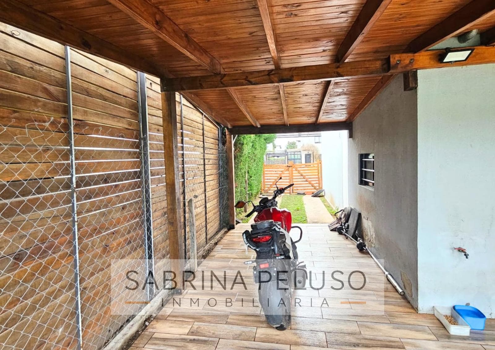 Duplex for Rent in the Umbrales de la Merced 1 Neighborhood, Moreno