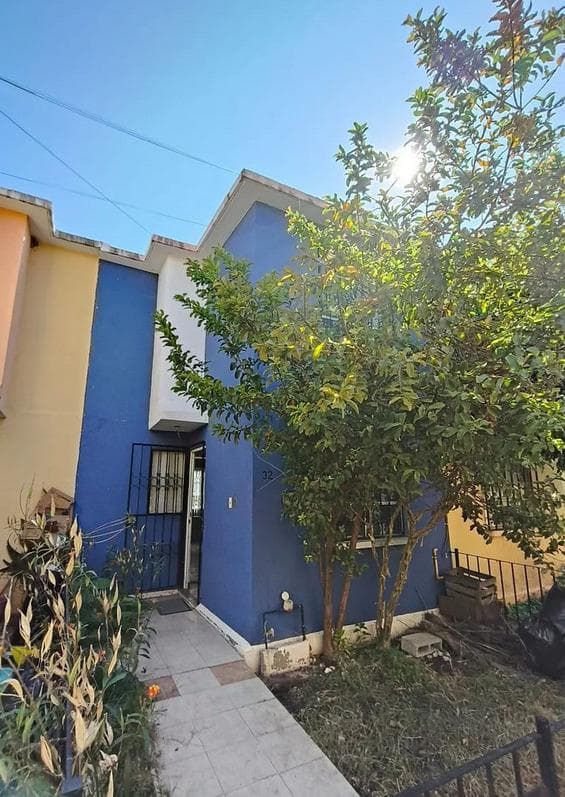 HOUSE FOR SALE IN THE AV. DE LA LUZ AREA
