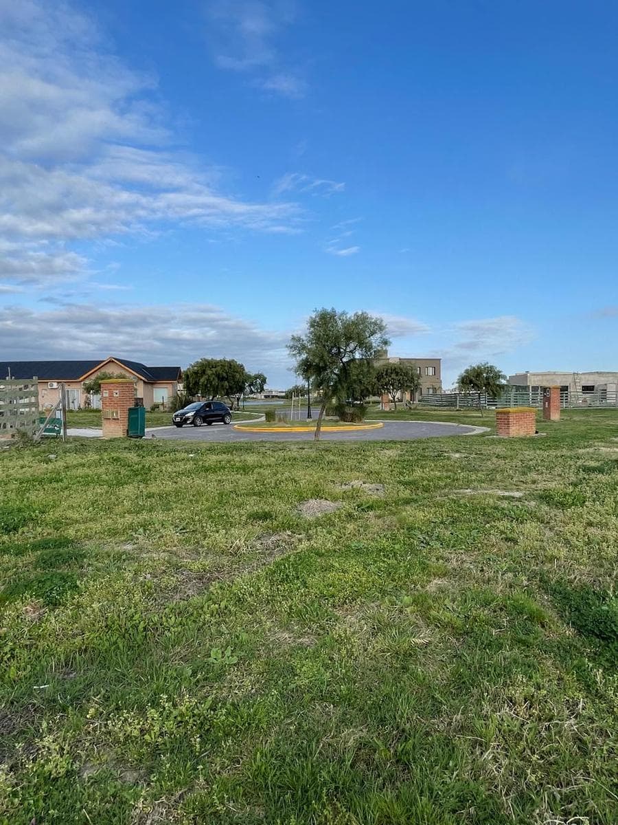 SPECTACULAR 1,025-METER LOT FOR SALE IN SAN SEBASTIAN
